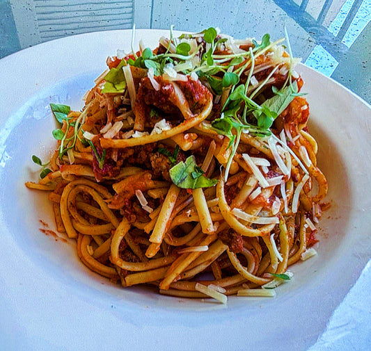 Spaghetti w/ Homemade Meat Sauce with Garlic Bread