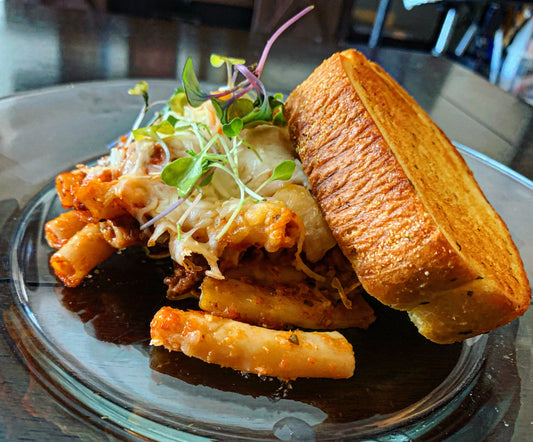 Baked Ziti w/ Garlic Parm Bread